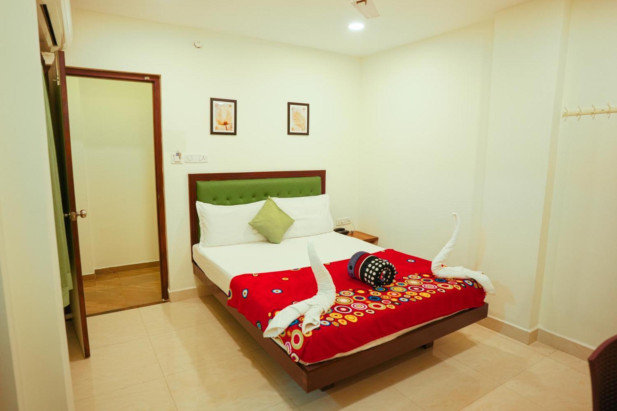 Saara Inn Pondicherry Exterior foto